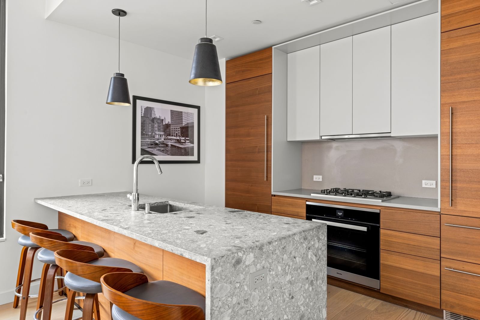 Real estate property located at 21-21 31st #2L, Queens, Ditmars Steinway, New York City, NY, US