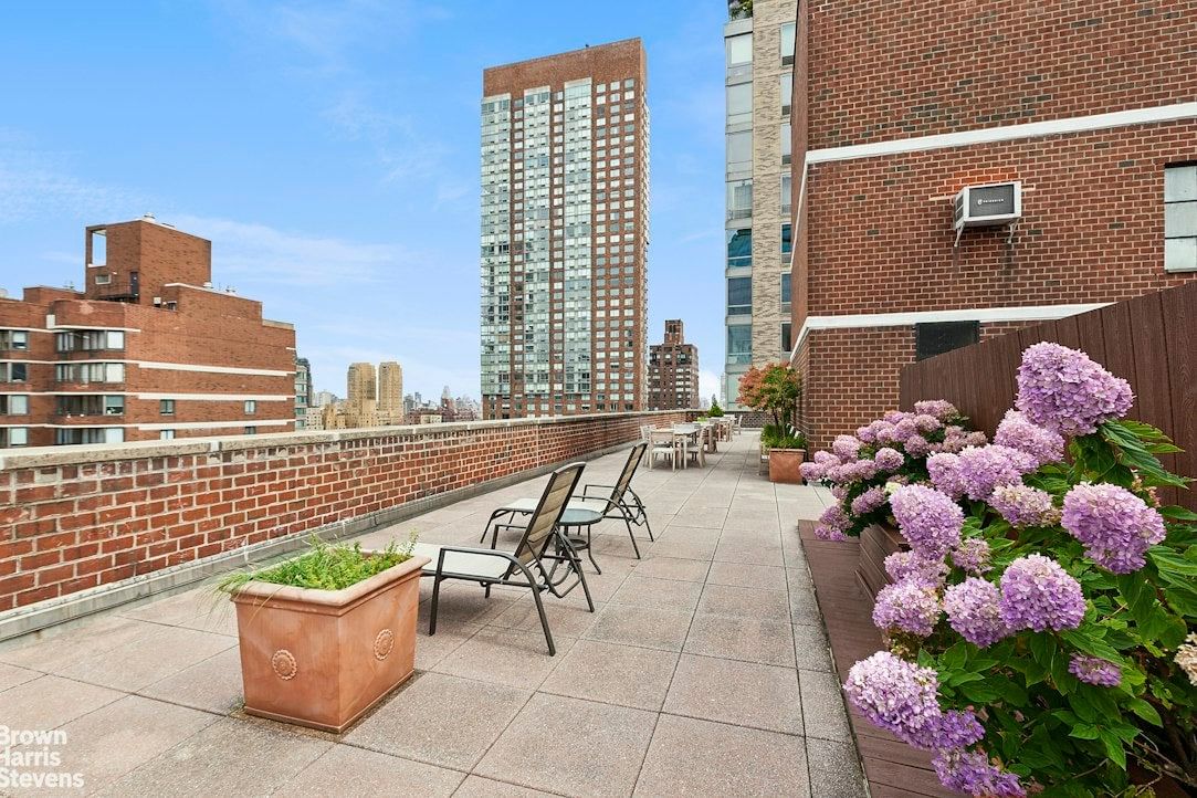 Real estate property located at 130 67TH #12C, New York, Lincoln Square, New York City, NY, US