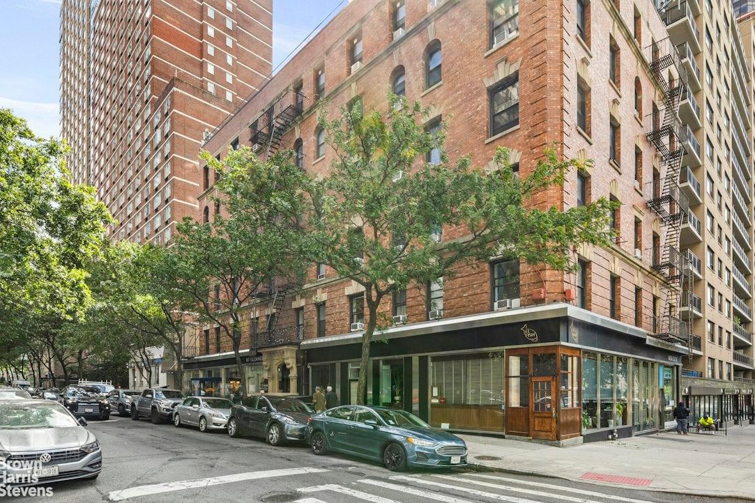 Real estate property located at 130 67TH #12C, New York, Lincoln Square, New York City, NY, US