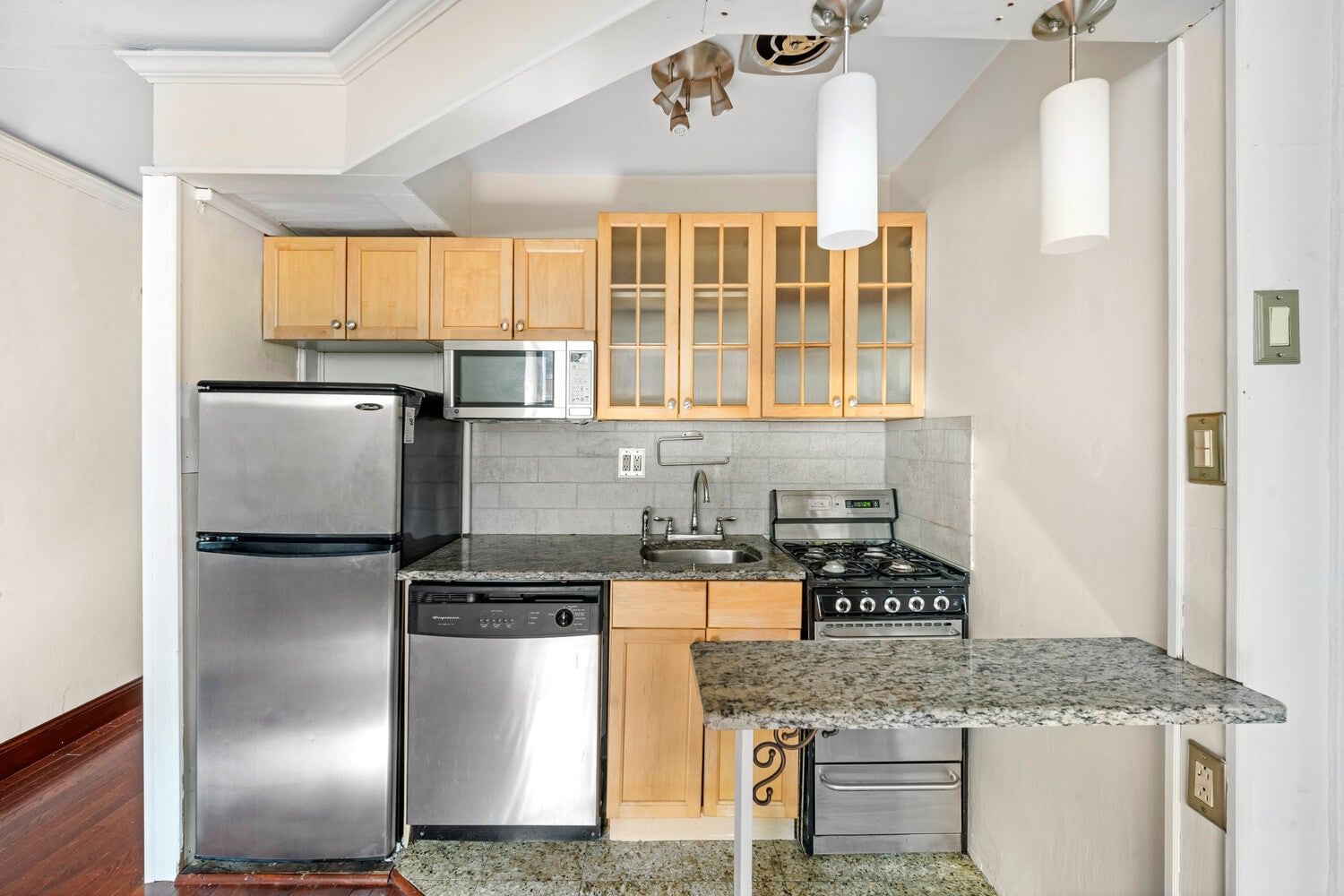 Real estate property located at 160 26TH #2A, New York, Kips Bay, New York City, NY, US