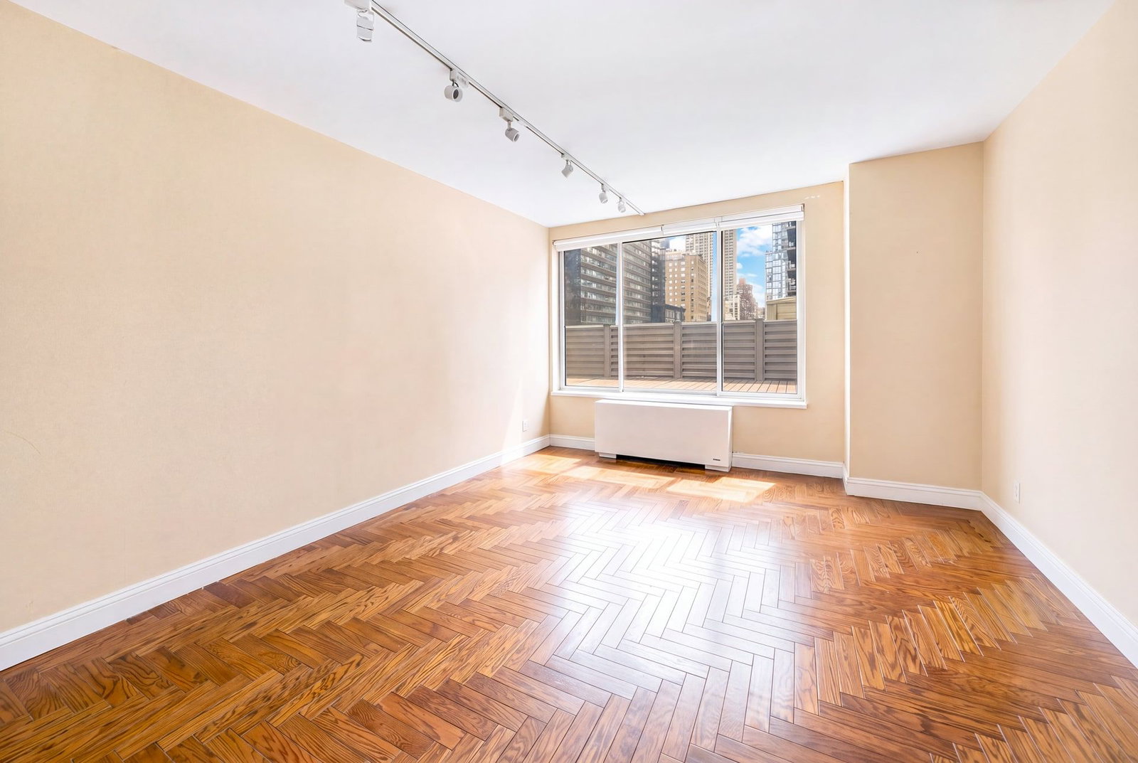 Real estate property located at 200 RIVERSIDE #5D, New York, Lincoln Square, New York City, NY, US