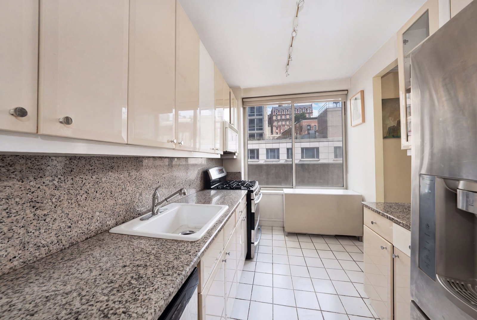 Real estate property located at 200 RIVERSIDE #5D, New York, Lincoln Square, New York City, NY, US