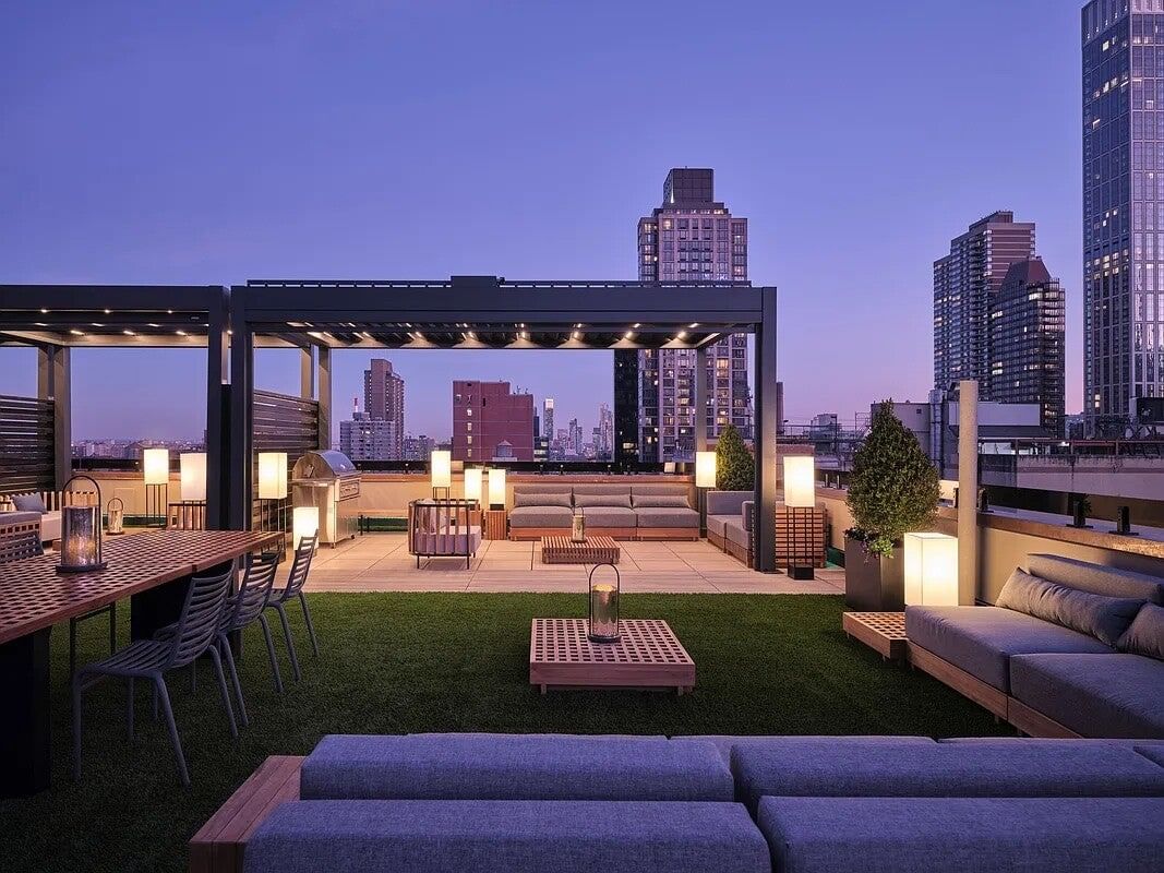 Real estate property located at 305 61ST #602, New York, Lenox Hill, New York City, NY, US