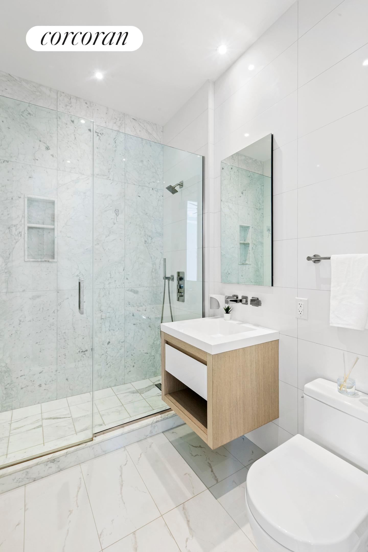 Real estate property located at 305 61ST #602, New York, Lenox Hill, New York City, NY, US