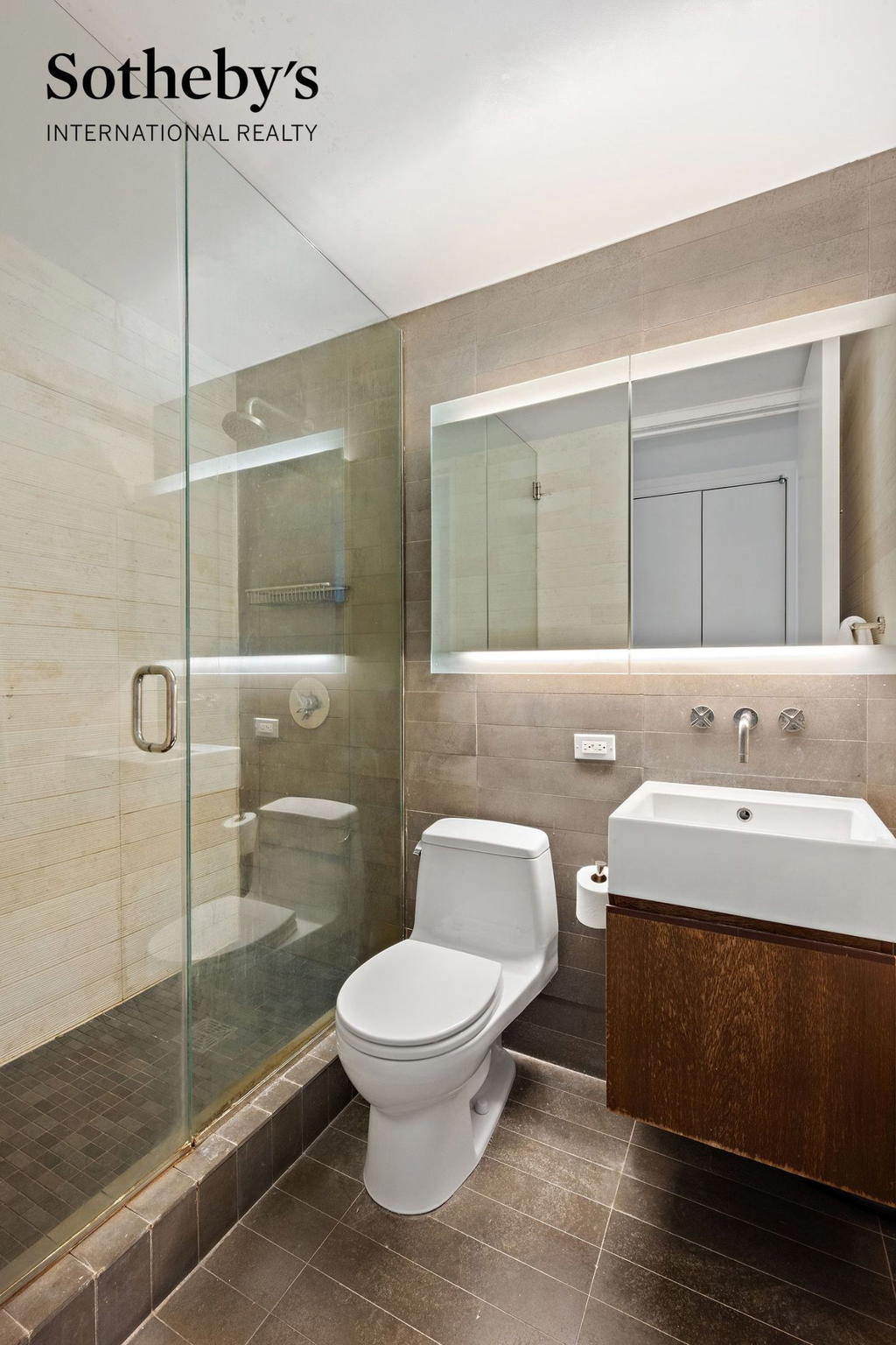 Real estate property located at 515 72nd #6J, New York, Lenox Hill, New York City, NY, US