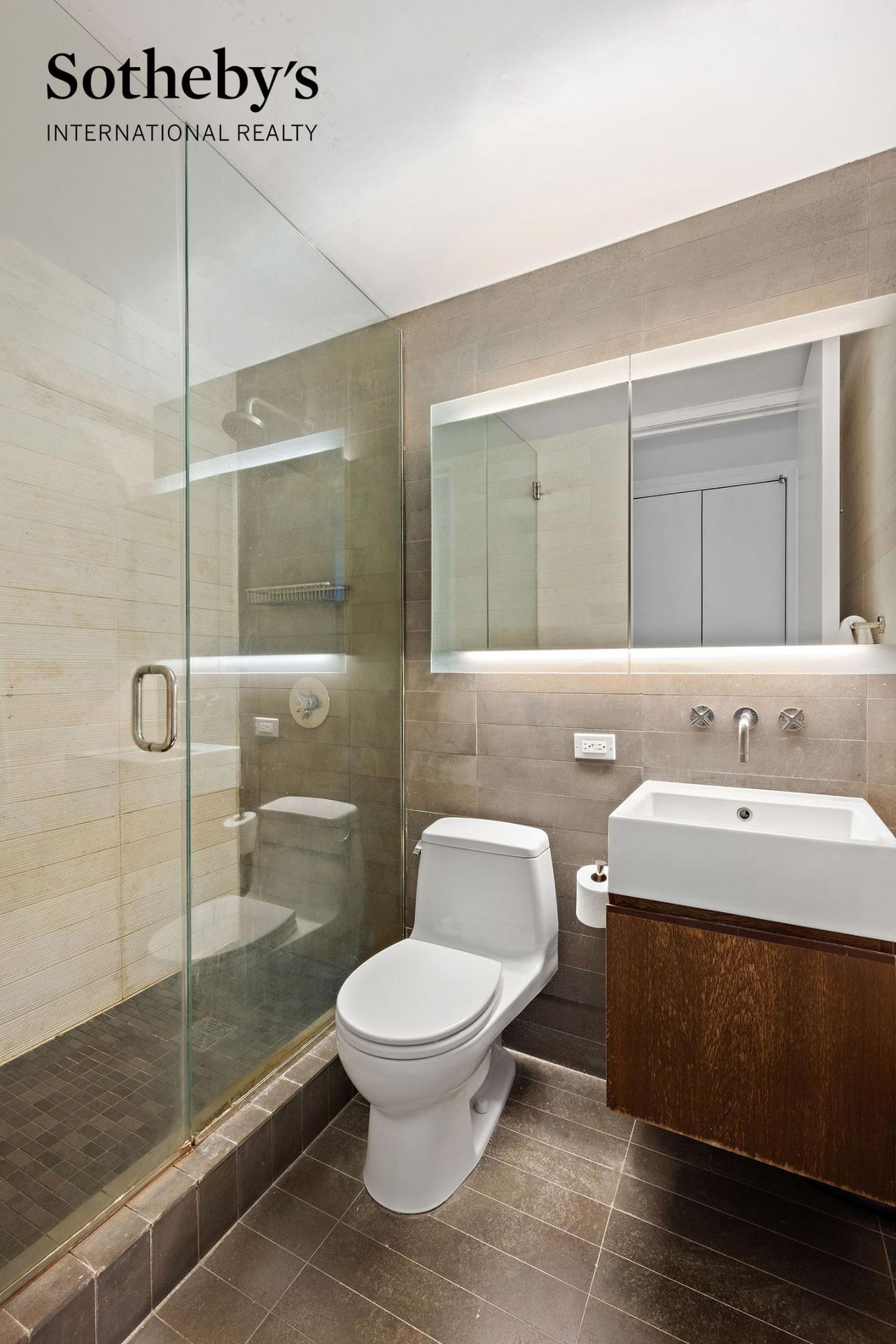 Real estate property located at 515 72nd #6J, New York, Lenox Hill, New York City, NY, US