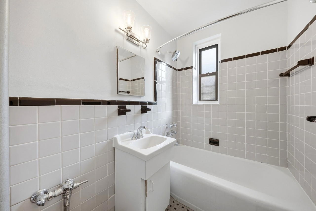 Real estate property located at 2860 BAILEY #5H, Bronx, Kingsbridge, New York City, NY, US
