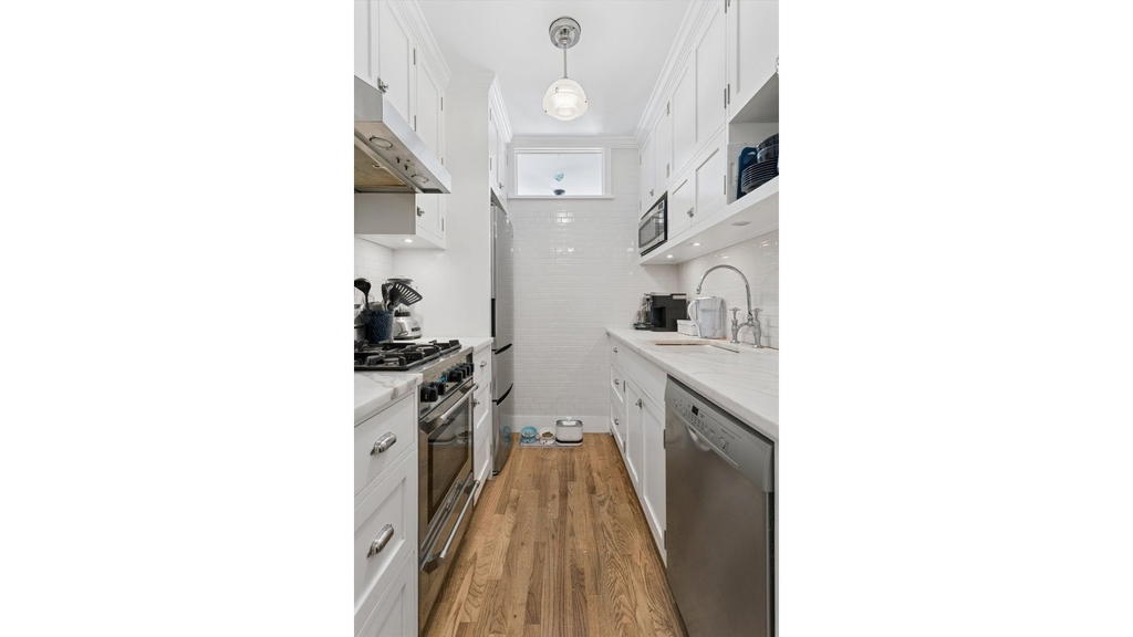 Real estate property located at 65 95TH #8B, New York, Upper West Side, New York City, NY, US