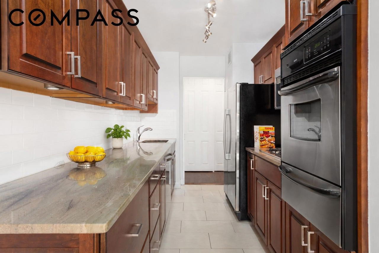 Real estate property located at 360 72nd B907, New York, Lenox Hill, New York City, NY, US