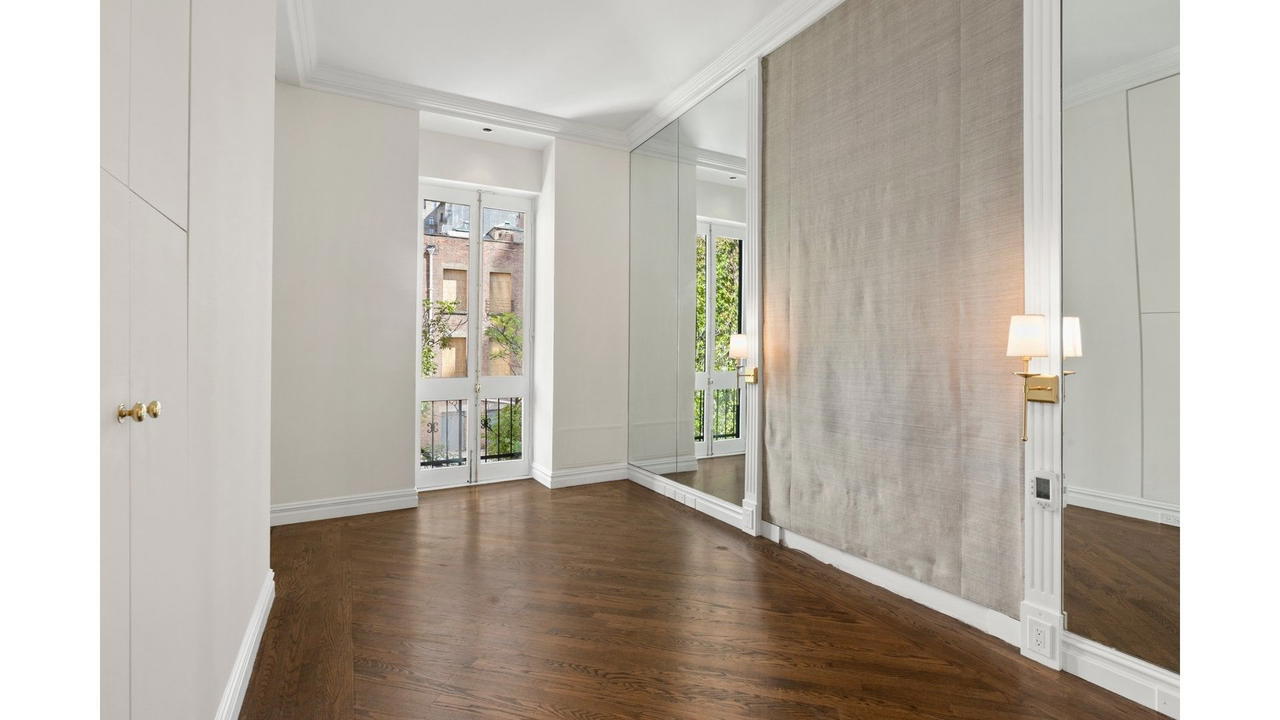 Real estate property located at 25 69TH #4B, New York, Lenox Hill, New York City, NY, US