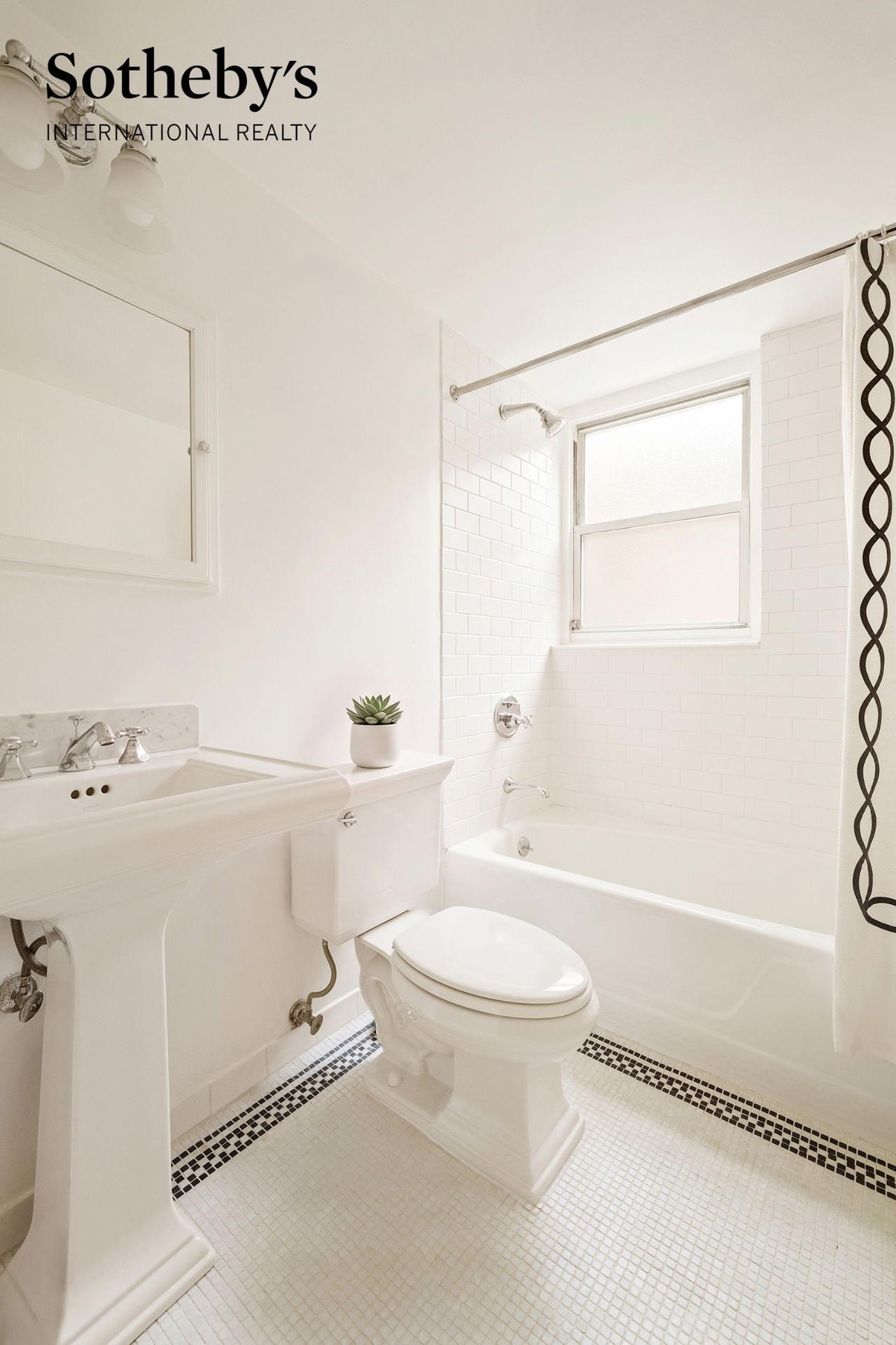 Real estate property located at 155 72nd #2D, New York, Lenox Hill, New York City, NY, US