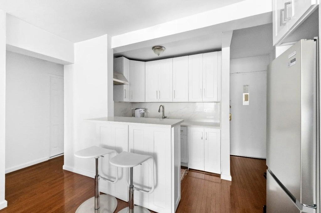 Real estate property located at 408 57th #7L, New York, Hell's Kitchen, New York City, NY, US