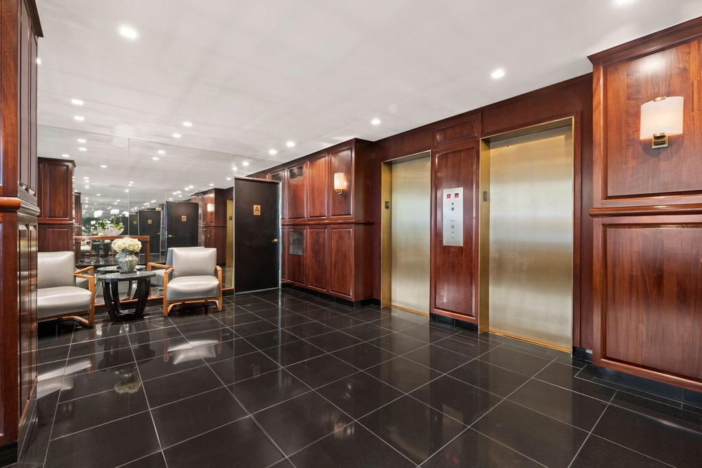 Real estate property located at 750 PARK #4B, New York, Lenox Hill, New York City, NY, US