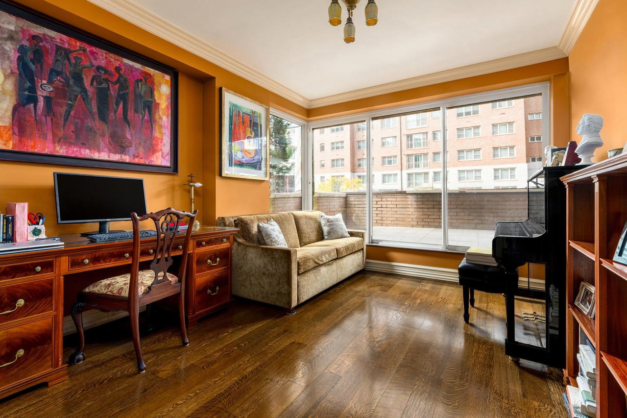 Real estate property located at 200 69TH #4LM, New York, Lenox Hill, New York City, NY, US