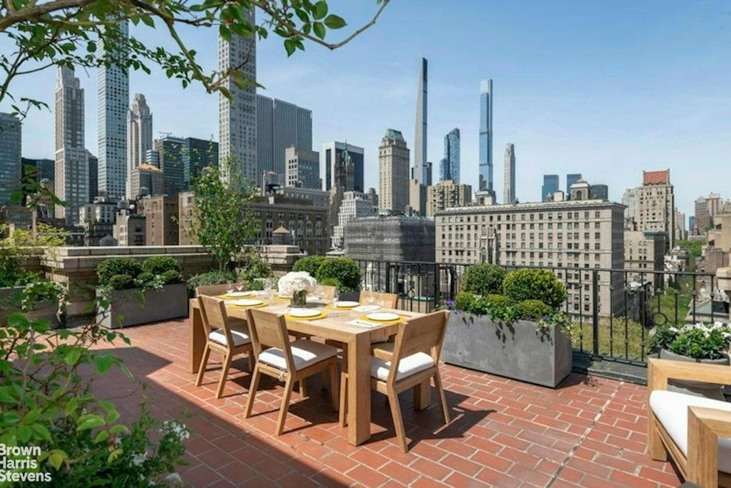 Real estate property located at 133 64TH PHS/11C, New York, Lenox Hill, New York City, NY, US