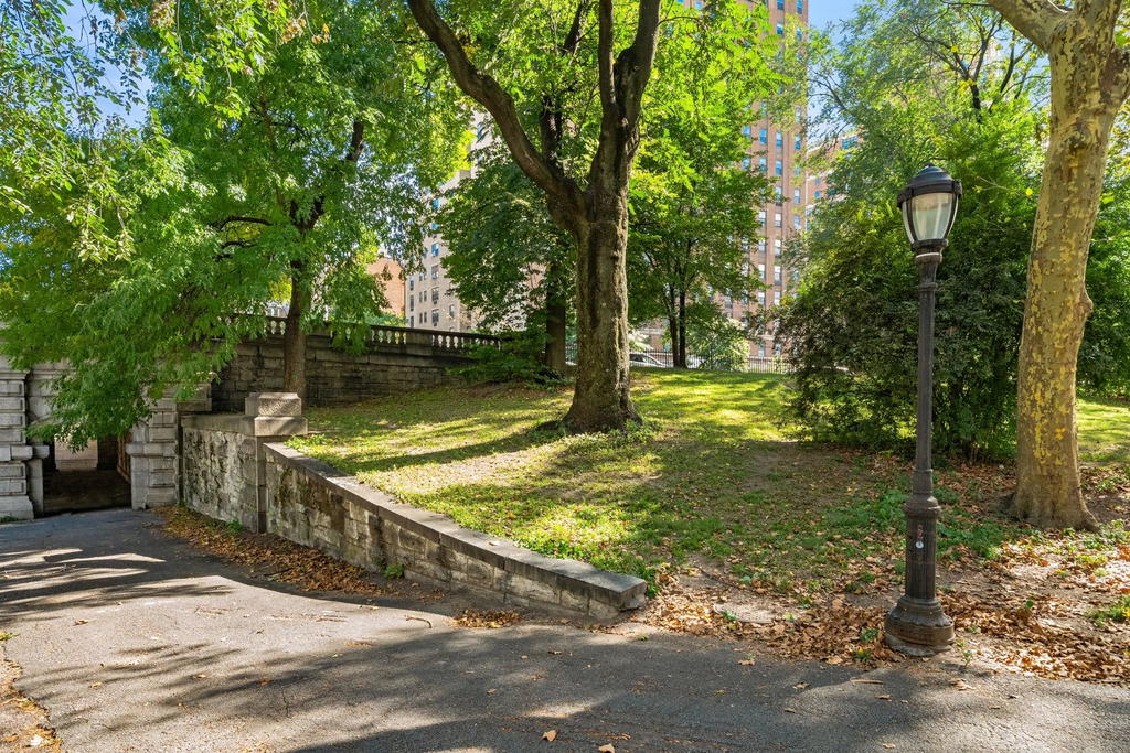 Real estate property located at 328 96TH G, New York, Upper West Side, New York City, NY, US