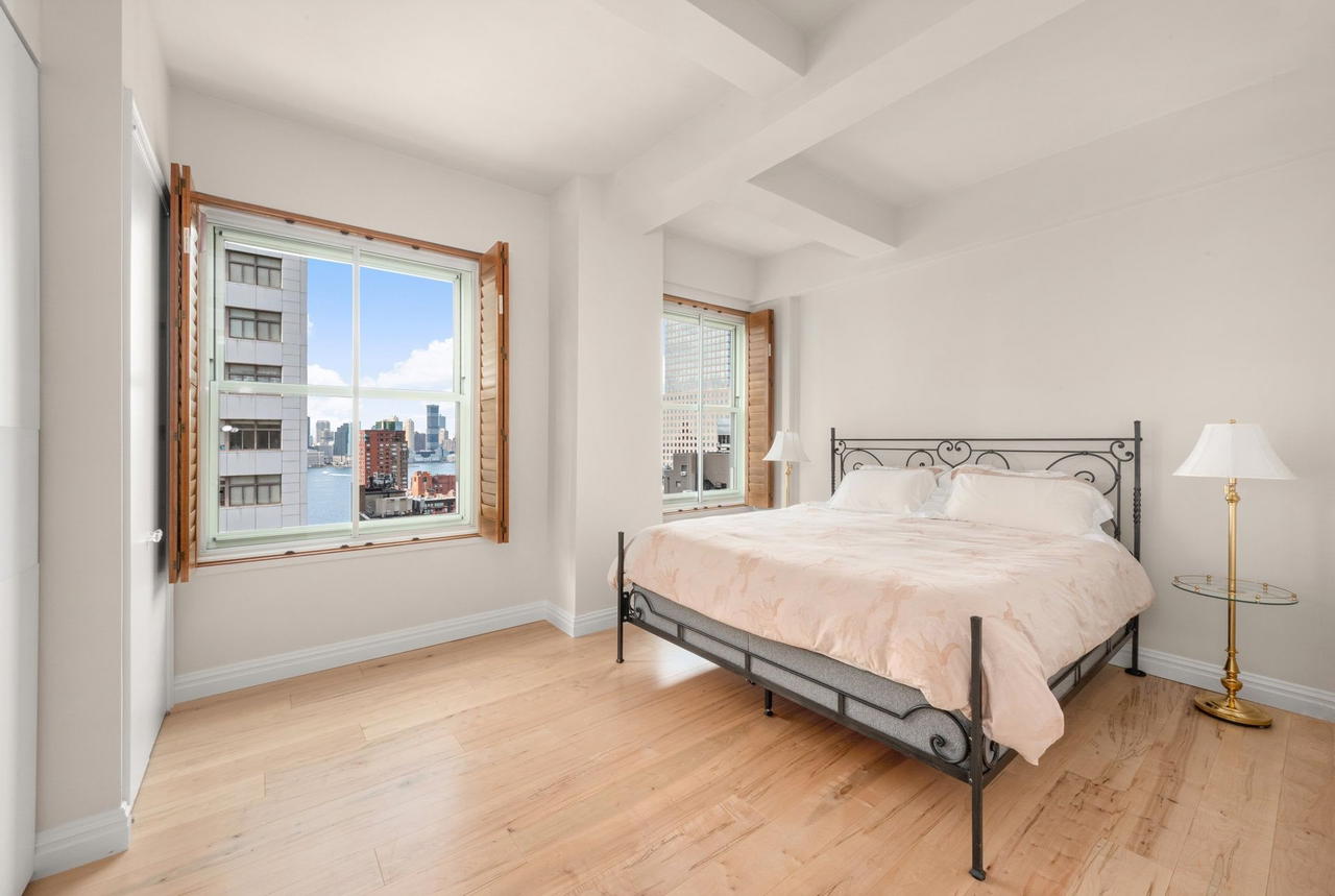 Real estate property located at 88 GREENWICH #2101, New York, Financial District, New York City, NY, US