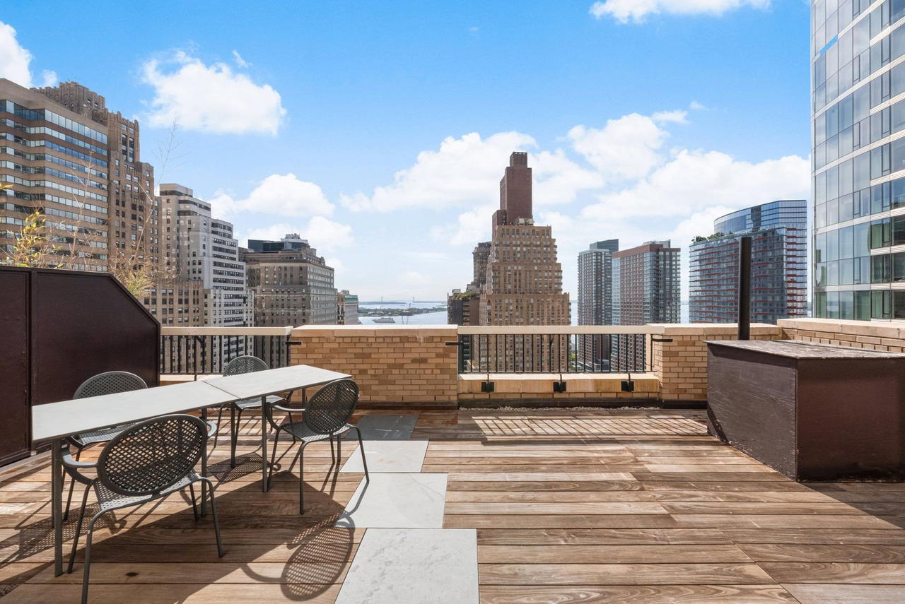 Real estate property located at 88 GREENWICH #2101, New York, Financial District, New York City, NY, US