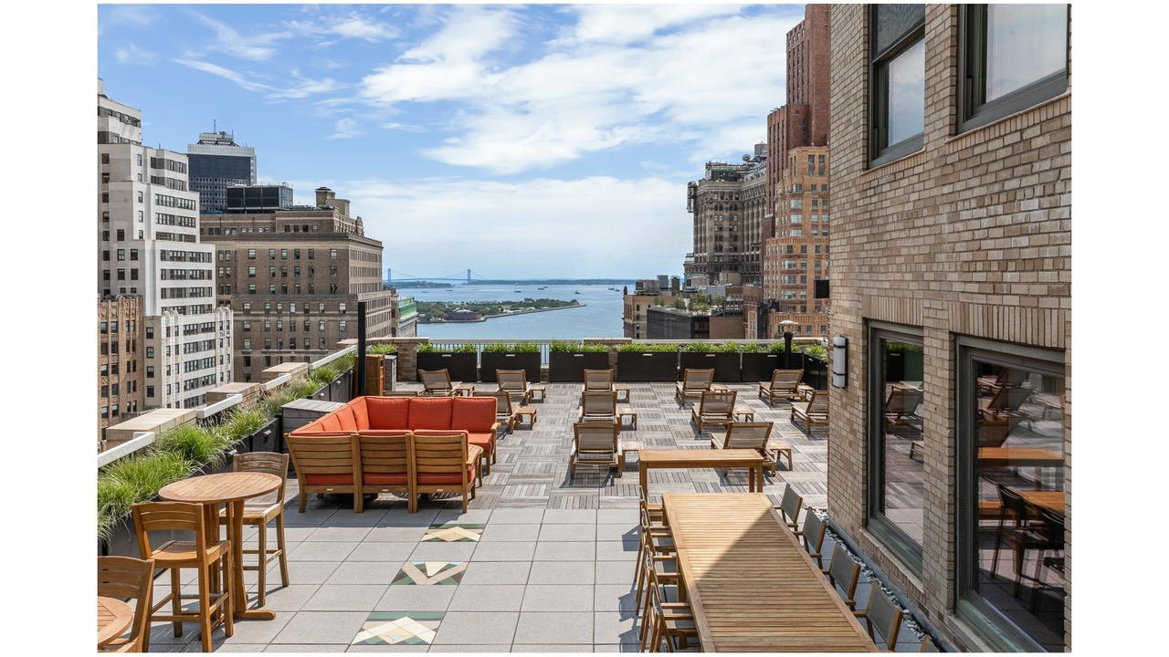 Real estate property located at 88 GREENWICH #2101, New York, Financial District, New York City, NY, US