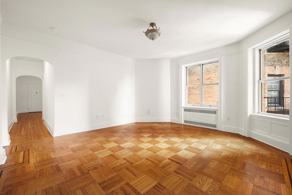 Real estate property located at 301 108TH #7C, New York, Upper West Side, New York City, NY, US