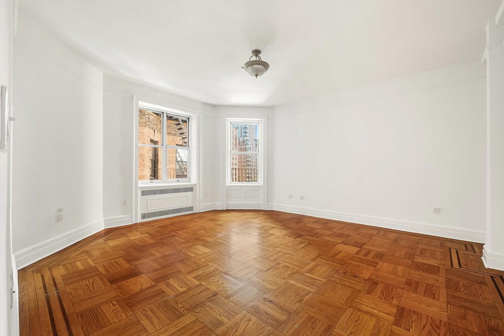 Real estate property located at 301 108TH #7C, New York, Upper West Side, New York City, NY, US