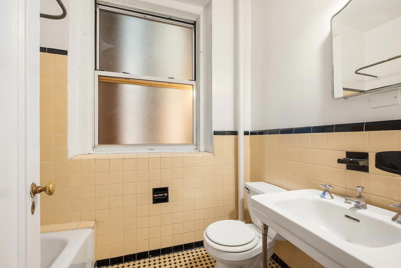 Real estate property located at 301 108TH #7C, New York, Upper West Side, New York City, NY, US
