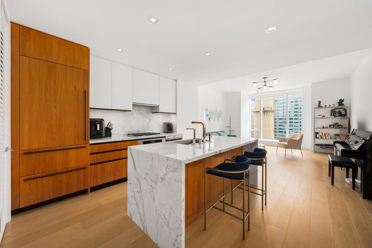 Real estate property located at 1 END #18G, New York, Lincoln Square, New York City, NY, US