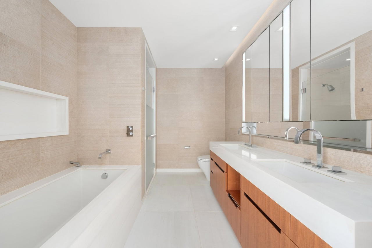 Real estate property located at 1 END #18G, New York, Lincoln Square, New York City, NY, US