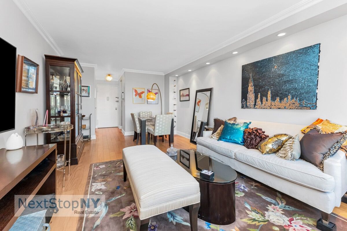 Real estate property located at 245 54TH #29L, New York, Sutton Place, New York City, NY, US