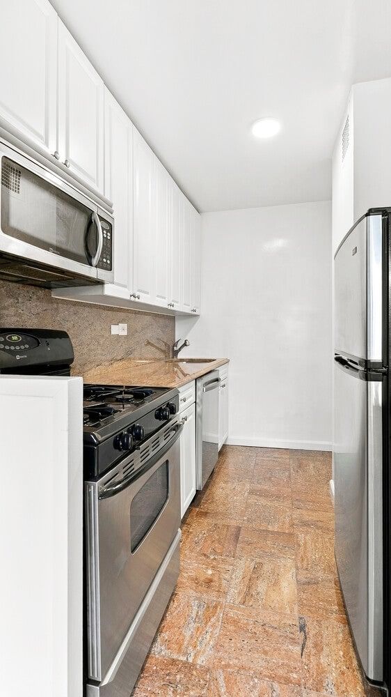 Real estate property located at 170 END #2H, New York, Lincoln Square, New York City, NY, US