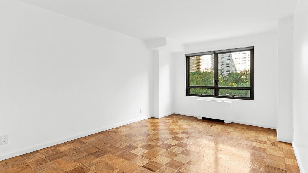 Real estate property located at 170 END #2H/PARKING, New York, Lincoln Square, New York City, NY, US