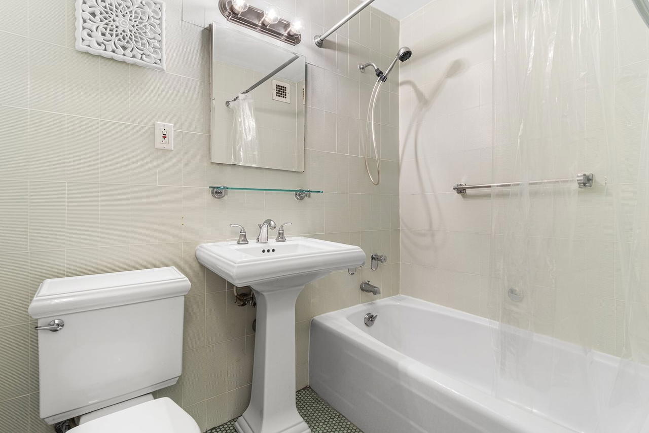 Real estate property located at 170 End #15L, New York, Lincoln Square, New York City, NY, US