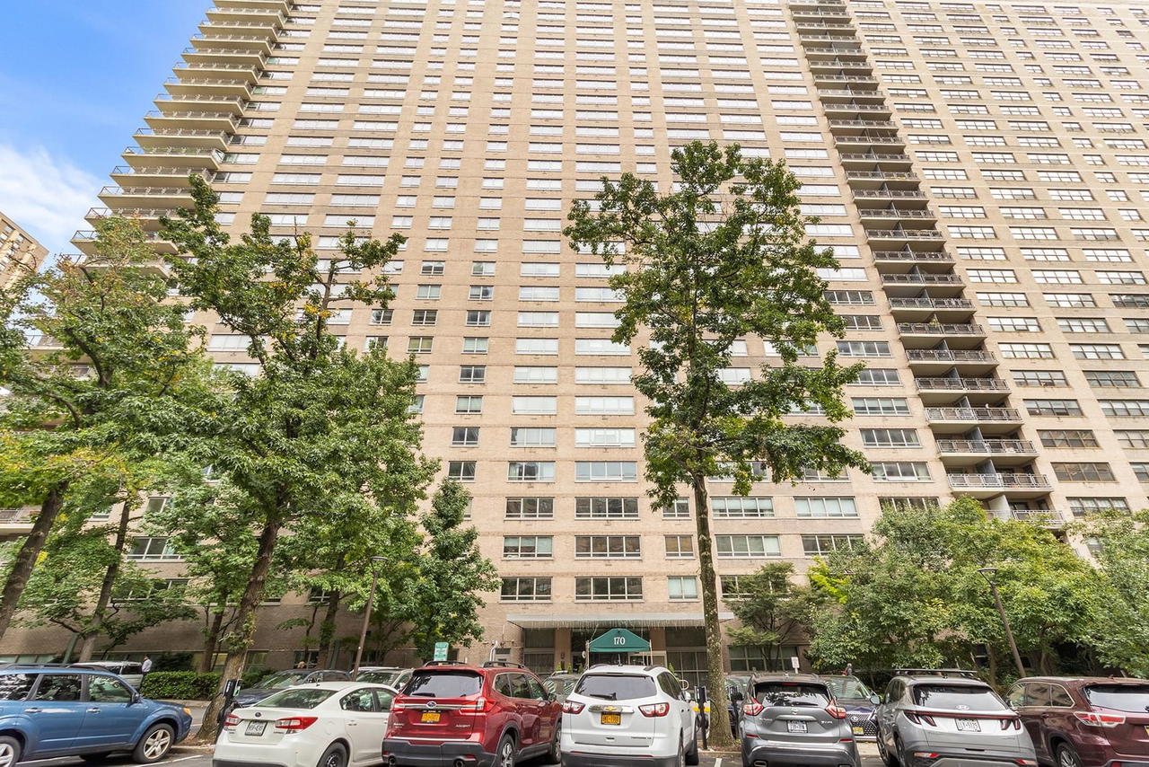 Real estate property located at 170 End #15L, New York, Lincoln Square, New York City, NY, US