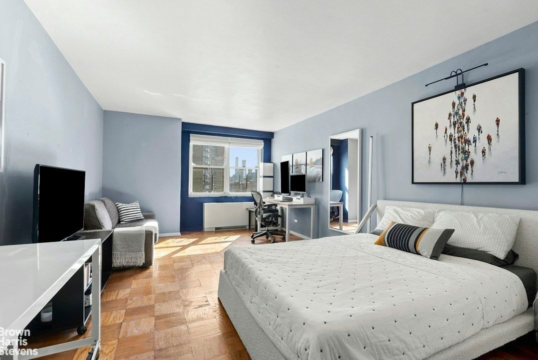 Real estate property located at 165 66TH #20F, New York, Lincoln Square, New York City, NY, US