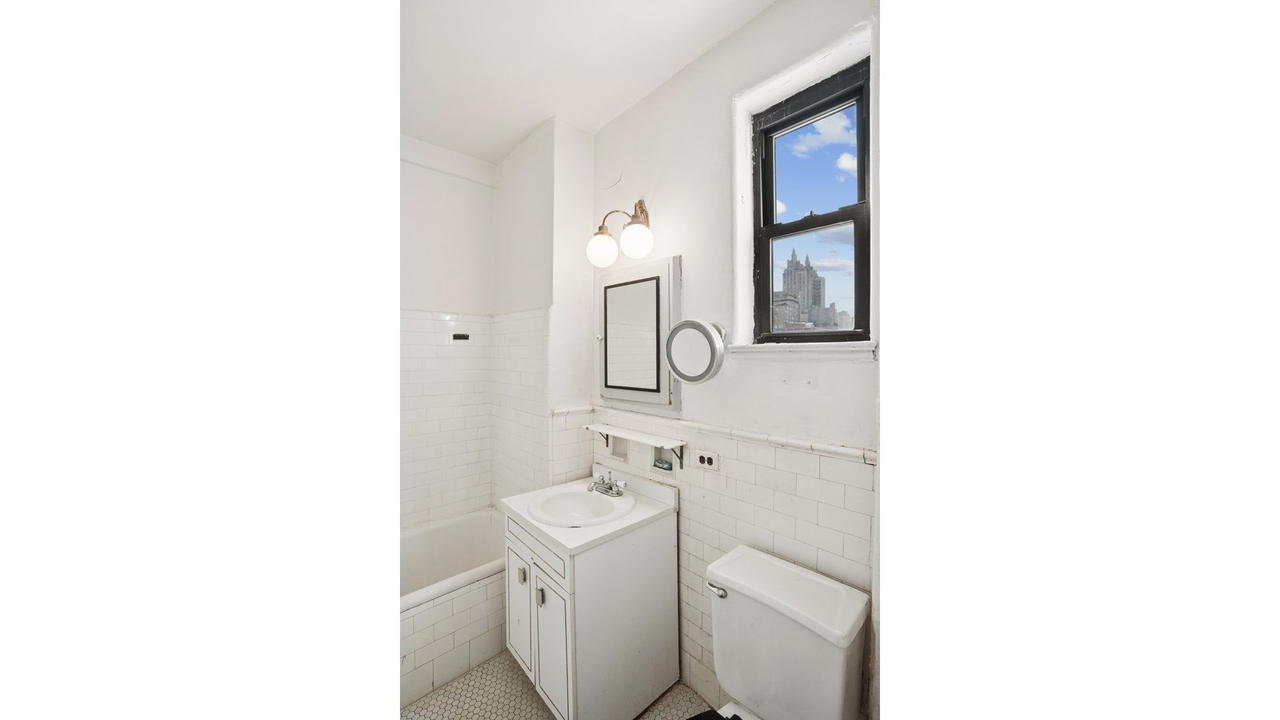 Real estate property located at 46 95TH #8B, New York, Upper West Side, New York City, NY, US