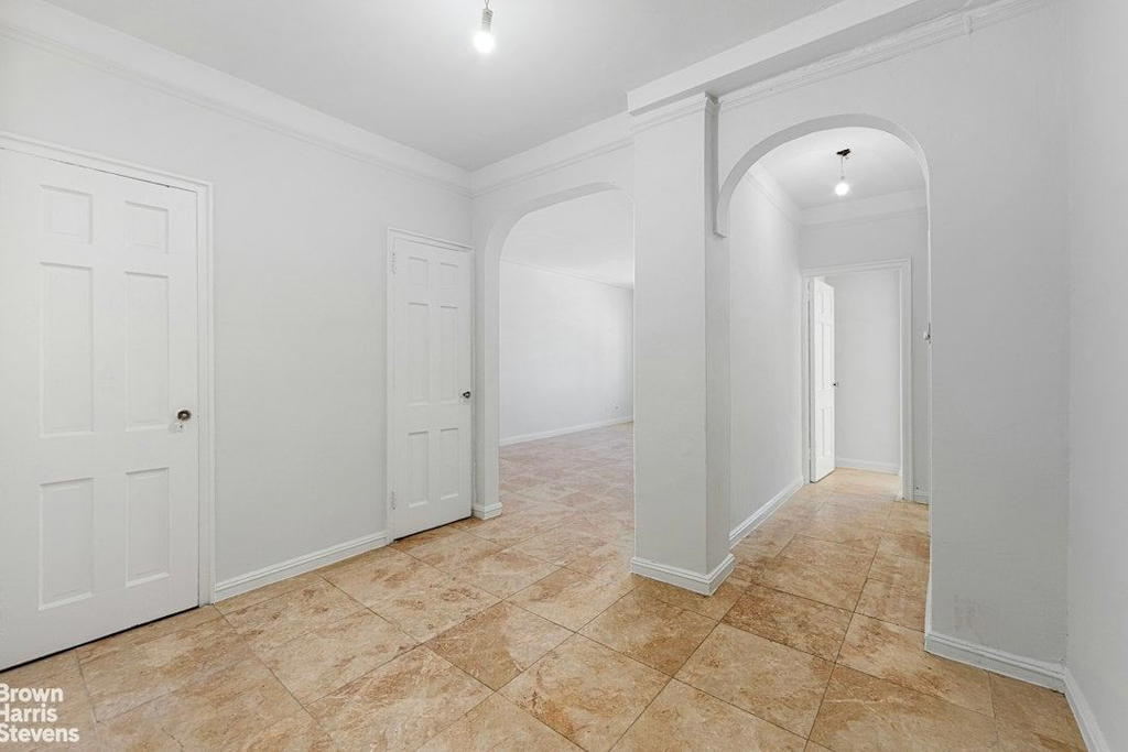 Real estate property located at 110-31 73RD #6K, Queens, Forest Hills, New York City, NY, US