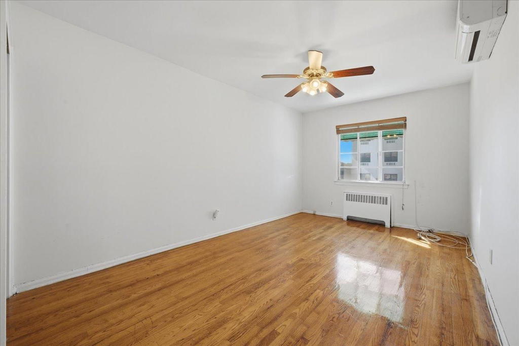 Real estate property located at 1058 211th, Bronx, Williamsbridge, New York City, NY, US