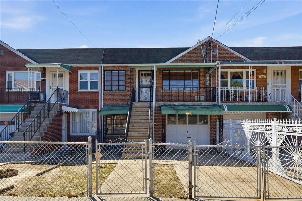 Real estate property located at 1058 211th, Bronx, Williamsbridge, New York City, NY, US
