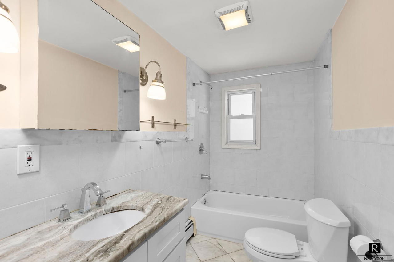 Real estate property located at 171 Rochelle, Bronx, City Island, New York City, NY, US